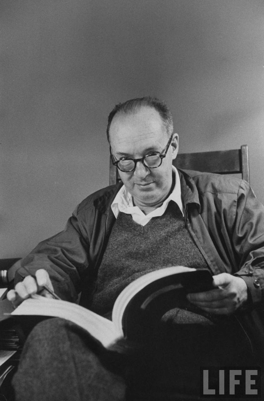 Nabokov și amănuntul biografic