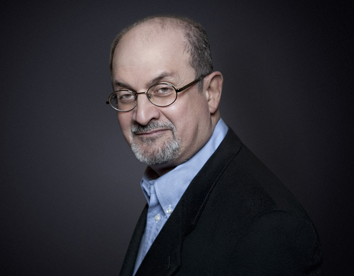 Cărţile lui Salman Rushdie apar în ediţie paperback